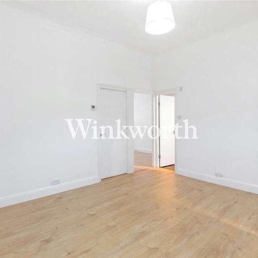 Wightman Road, London, N8 - Photo 1