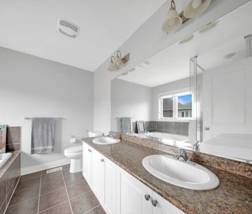 For Lease - 12 Goodsway Trail, Brampton, Ontario - Photo 4