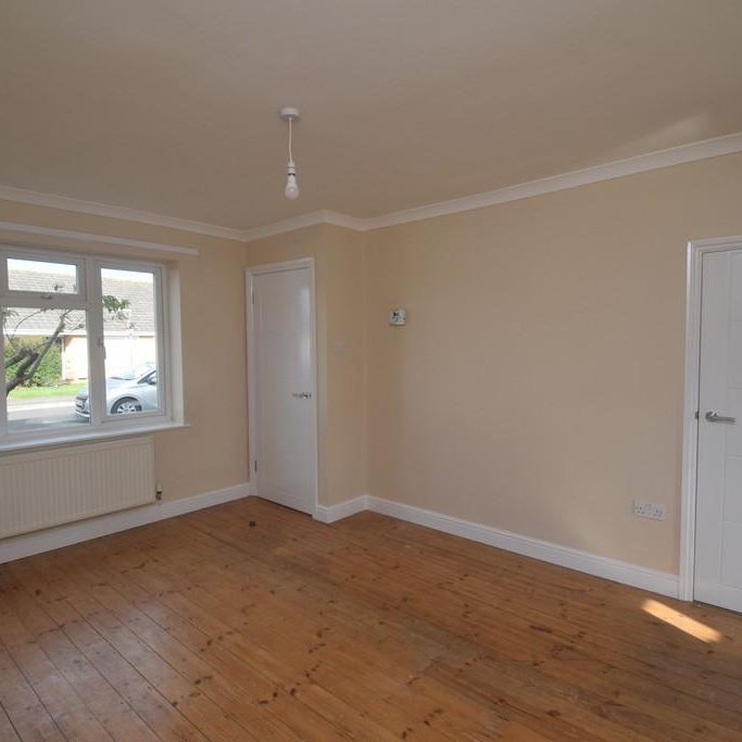 2 bedroom end of terrace house to rent - Photo 1
