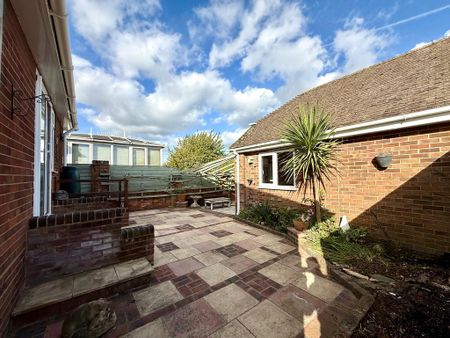 4 bedroom chalet to rent - Photo 4