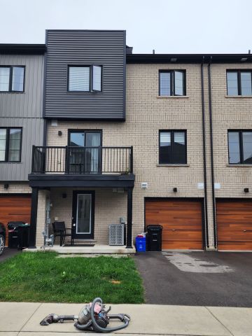 For Lease - 27 Wagon Lane, Barrie, Ontario - Photo 4