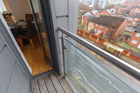 2 Bed Flat, Jugglers Yard, L3 - Photo 2