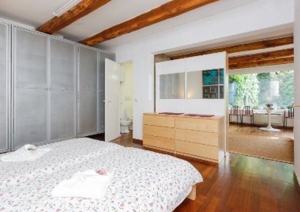 Center-Popolo: Modern, renovated 1 Bedroom, bath, kitchen. Parquet floors, bright, silent, located in beautiful villa near center, park, transport. Ref 847