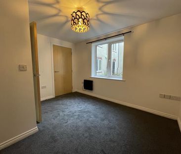 Ware Street - Photo 2
