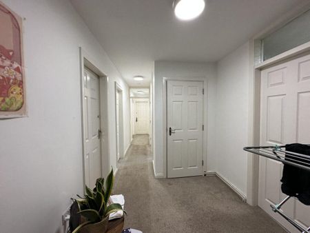 4 bedroom penthouse to rent - Photo 3