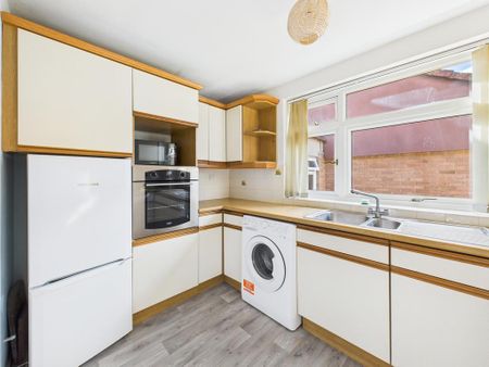 2 bedroom flat to rent - Photo 3