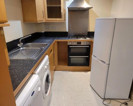 2 bedroom apartment to rent - Photo 5