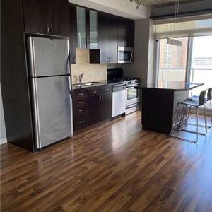 KING WEST CORNER LOFT 2 BEDS 2 BATHS PARKING AND LOCKER INCLD - Photo 2