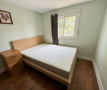 For Lease - 37 Garnish green Grove, Markham, Ontario - Photo 3