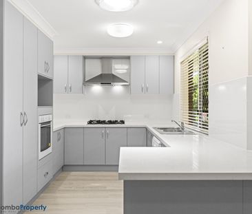 Beautifully Presented Family Home in Sought-After Middle Ridge - Photo 2