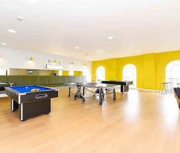 Three Bed Apartment - Photo 3