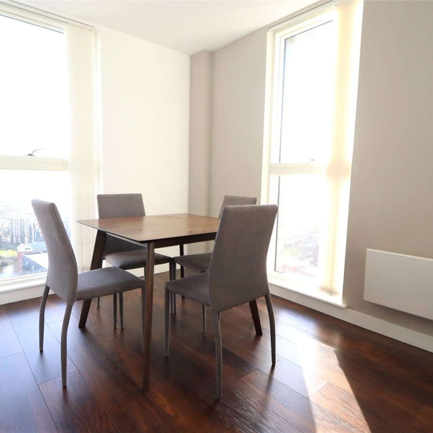 Fully Furnished Three Double Bedroom, Two Bathroom dual aspect apartment on the 6th floor of One Regent with an allocated parking space included. DO NOT MISS OUT! - Photo 1