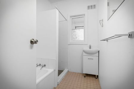 Freshly Renovated Home with Modern Style - Photo 2