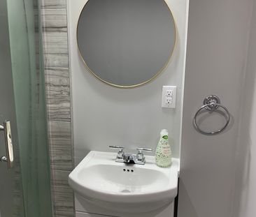 For Lease - 6 Mystcal Road, Brampton, Ontario - Photo 2