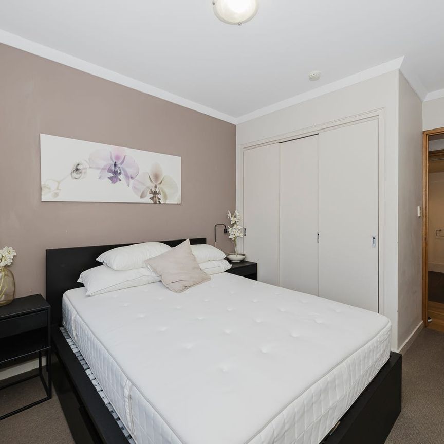 Fully Furnished West Perth 2x2 - 6-Month Lease Only - Boutique Complex - Photo 1