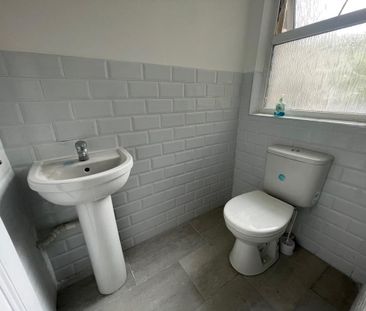 6 bedroom semi-detached house to rent - Photo 3