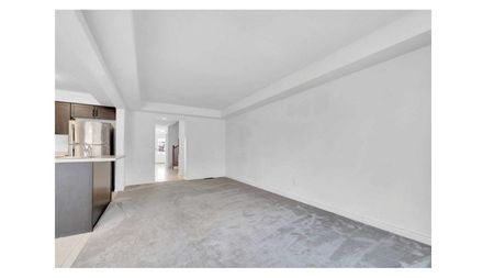 For Lease - 170 Heron Street, Welland, Ontario - Photo 2