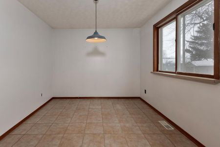 For Lease - 246 Forman Avenue, Stratford, Ontario - Photo 5