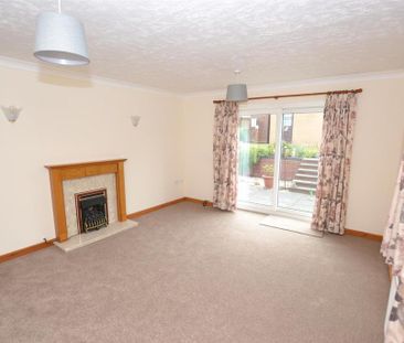 3 bedroom end of terrace house to rent - Photo 5