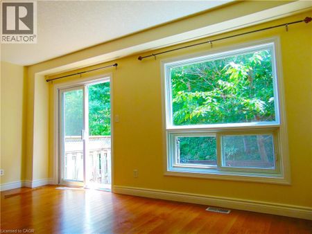 214 SNOWDROP Crescent, Kitchener, Ontario, N2E4C2 - Photo 2
