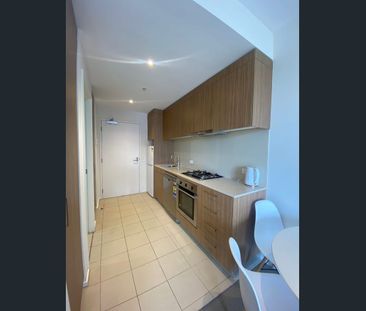 Fully Furnished City Apartment Ready to Move In! - Photo 3