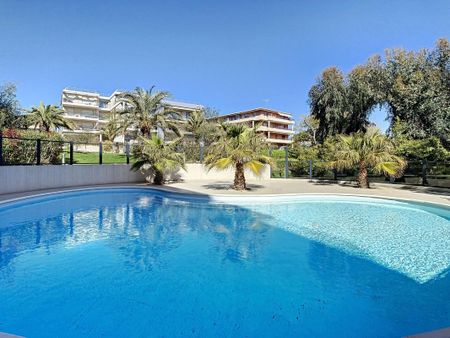 Location Appartement 1 pièce Meublé 30m² ANTIBES 06600 - Photo 3