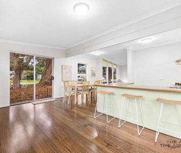 Stunning Renovated Home in Prime Dress Circle Location! - Photo 3