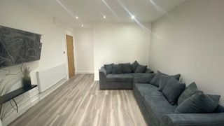 Room 6, Terry Road, Coventry - Photo 1