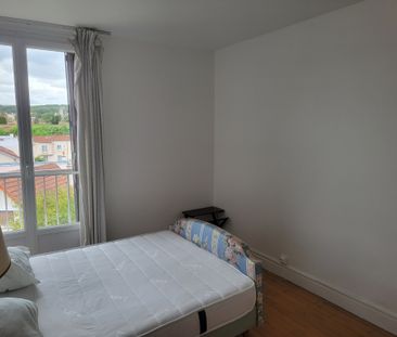 Location Appartement 5 pièces 70m² CHAVILLE 92370 - Photo 4