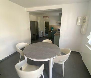 Location Appartement 2 pièces 58m² LILLE 59160 - Photo 2