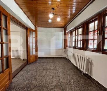 Apartament cu 3 camere, 90 mp, CT, pretabil spații de birouri/cabinet medical - Fotografie 4