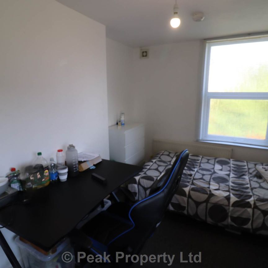 En-suite room available - Albert Road, Southend-on-Sea - Photo 1