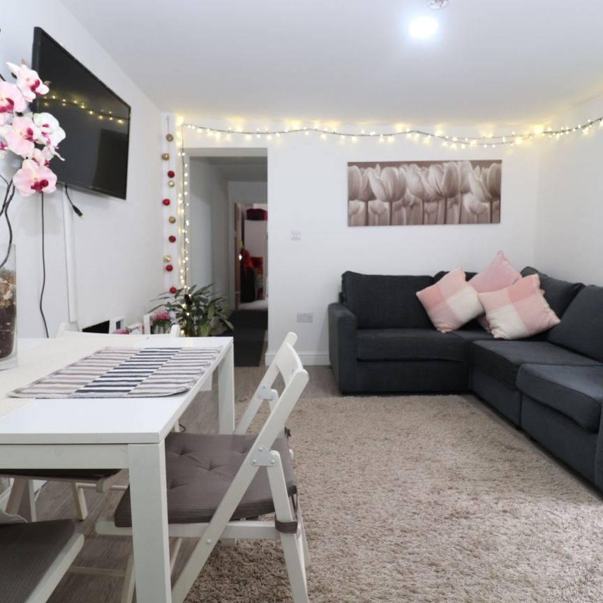 Gold Street, Adamsdown - Photo 1