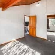 Sunny and Private Two Bedroom Retreat - Photo 3
