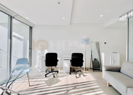 Studio-007 - Photo 3