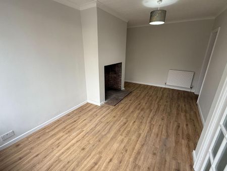 2 bedroom terraced house to rent - Photo 3