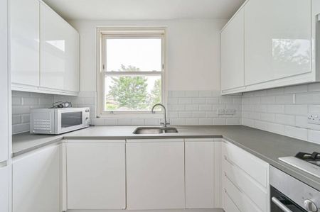 3 bedroom flat to rent - Photo 5