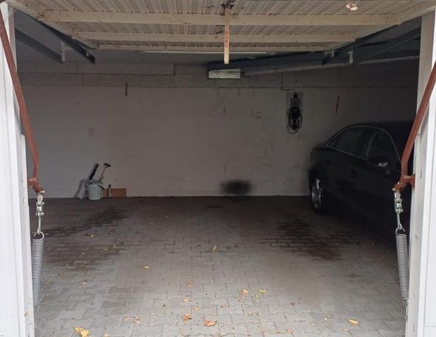 Schöne 2-Zimmer-Wohnung mit Balkon & Garage - Photo 1