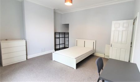 5 Bed Terraced House, Ashley Hill, BS6 - Photo 5