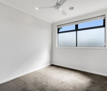 17 Butterfields Walk, Officer VIC 3809 - House For Rent | Domain - Photo 5