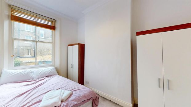 2 bedroom property to let - Photo 1