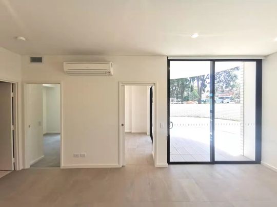 SPACIOUS ONE BEDROOM+STUDY ROOM+PARKING WITH BACKYARD Located In the Heart of Melrose Park - Photo 1