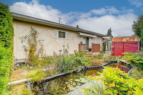 For Lease - 381 Water Drive, Georgina, Ontario - Photo 1