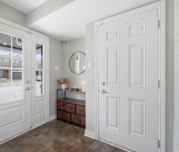 For Lease - 632 Lauraleaf Crescent, Barrhaven, Ontario - Photo 3
