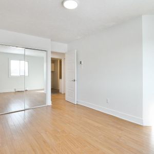 4 1/2 Saint-Bruno-de-Montarville Disponible MAINTENANT - Photo 2