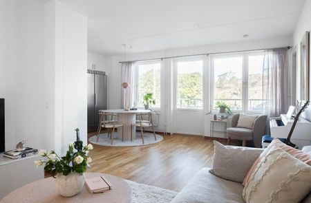 Gamla Flygplatsvägen, Torslanda - Photo 2