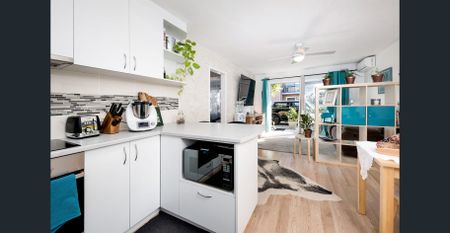 FABULOUS East Fremantle Appartment - Photo 2