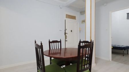 3-bedroom apartment for rent in Arapiles, Madrid, no couples allowed - Photo 5
