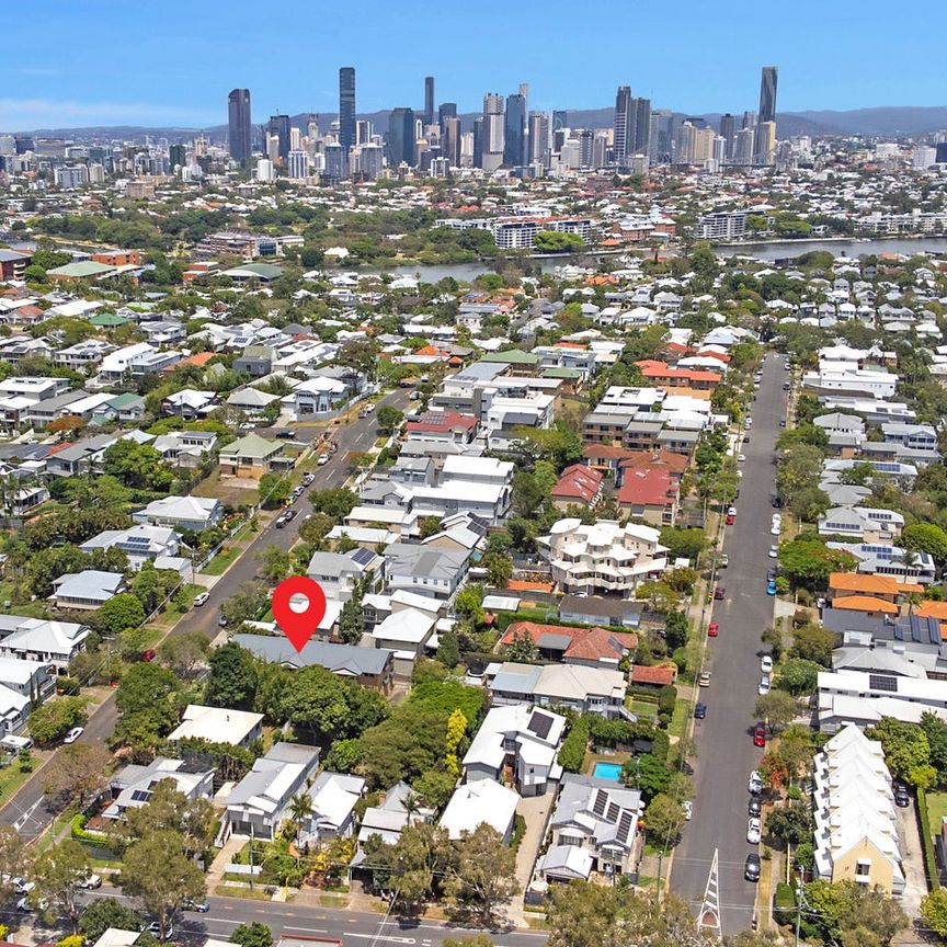 Renovated 2 bedroom unit in great location - Photo 1