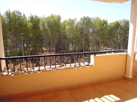 EXCLUSIVE FLAT IN FRONT OF THE SEA IN ISLA DE ALTEA - Photo 2